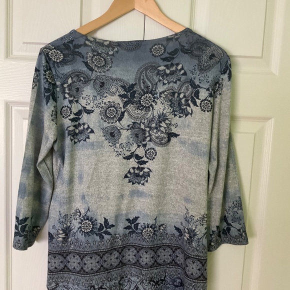 style co tops medium 3/4 sleeves round neck thin sweater elegant blue pattern. - Picture 2 of 4